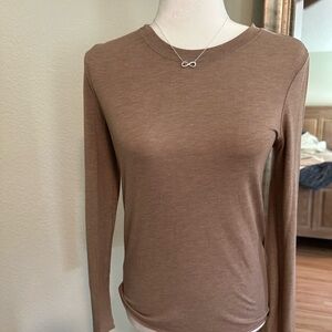 Splendid Lightweight Long Sleeve Crew in Taupe